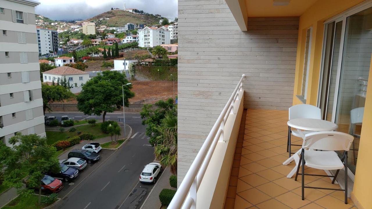 Green Park Ajuda Apartment 丰沙尔 外观 照片