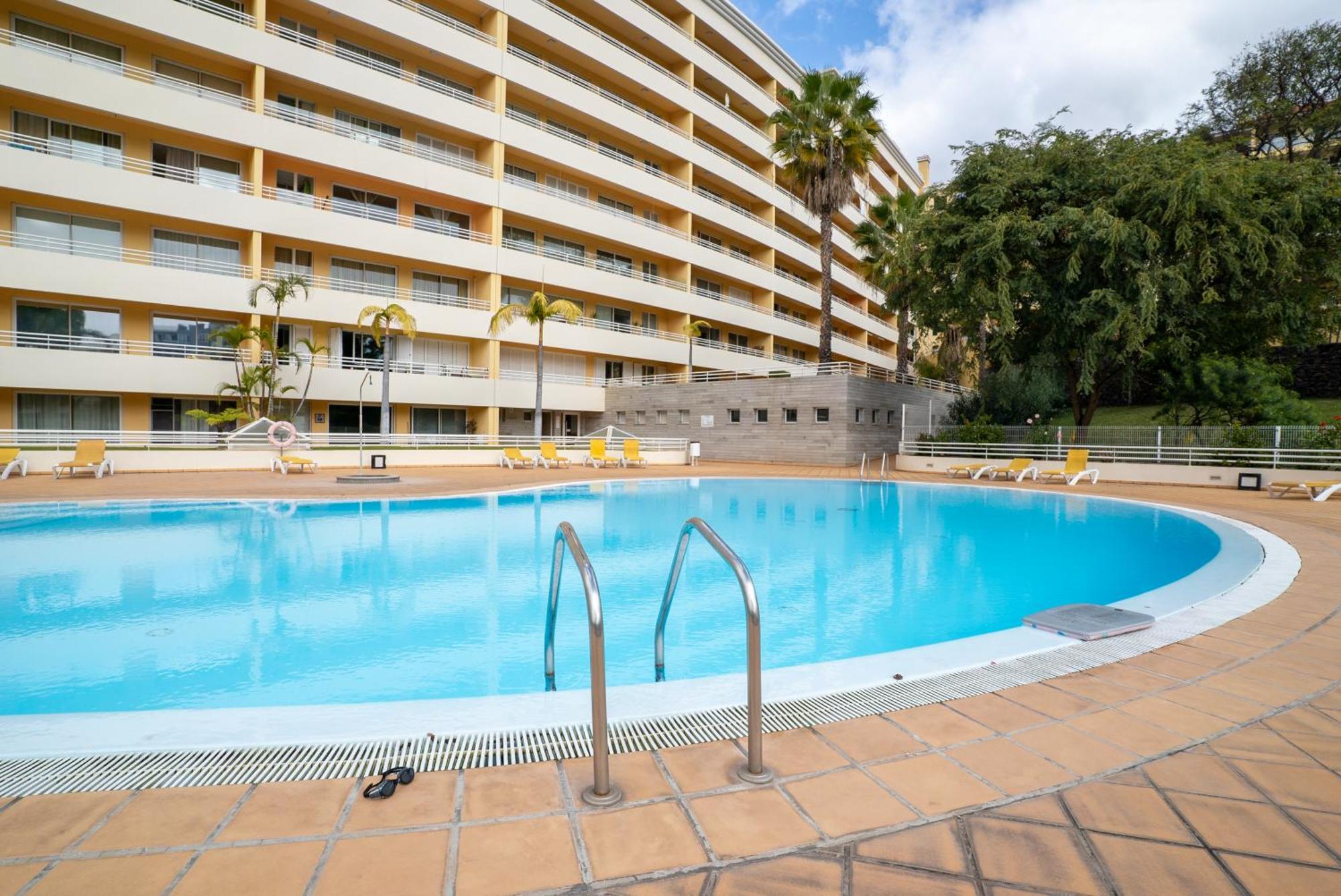 Green Park Ajuda Apartment 丰沙尔 外观 照片